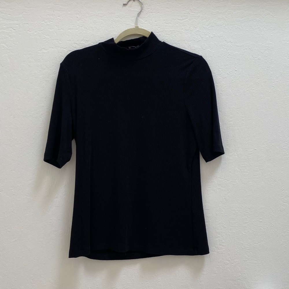 Banana Republic- Size M turtle Neck